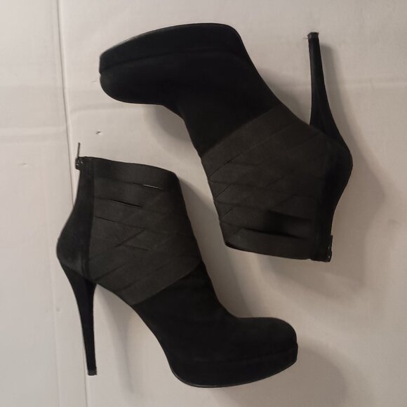 Stuart Weitzman “Papoose” Black Suede Booties • Back Zip • 5" Heel • Women’s 10 - Picture 4 of 16